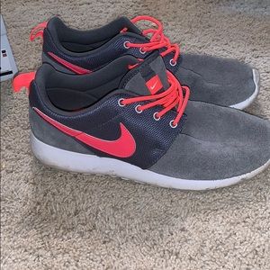 Nike Roshes